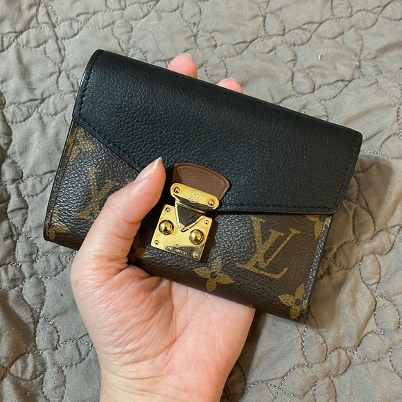 Louis Vuitton Pallas Wallet NM Monogram Canvas and Calfskin Compact Wallet - Picture 5 of 11